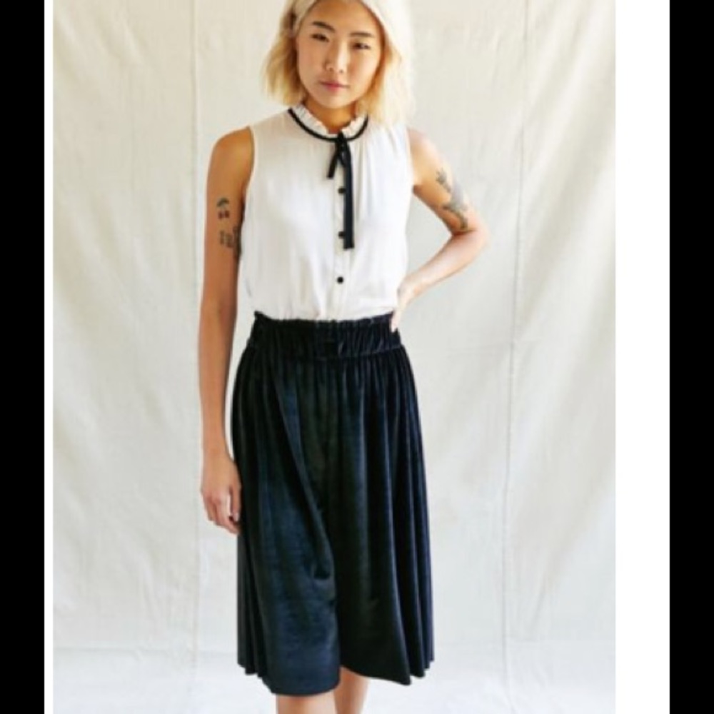 Urban outfitters velvet culotte pant